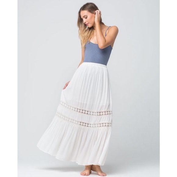 🔥🔥BILLABONG - LACE MOMENT MAXI SKIRT🔥🔥 - Picture 2 of 8